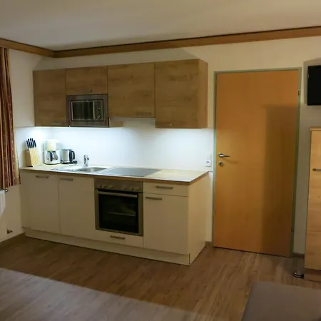 Haus Wiesenrain アパート *